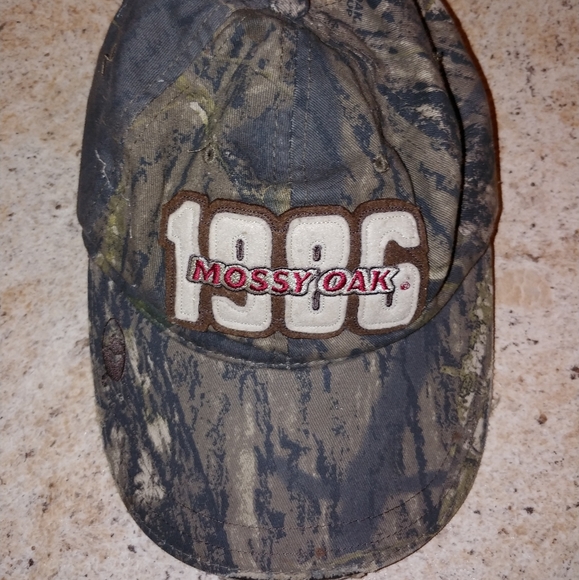 Hat - Picture 3 of 4